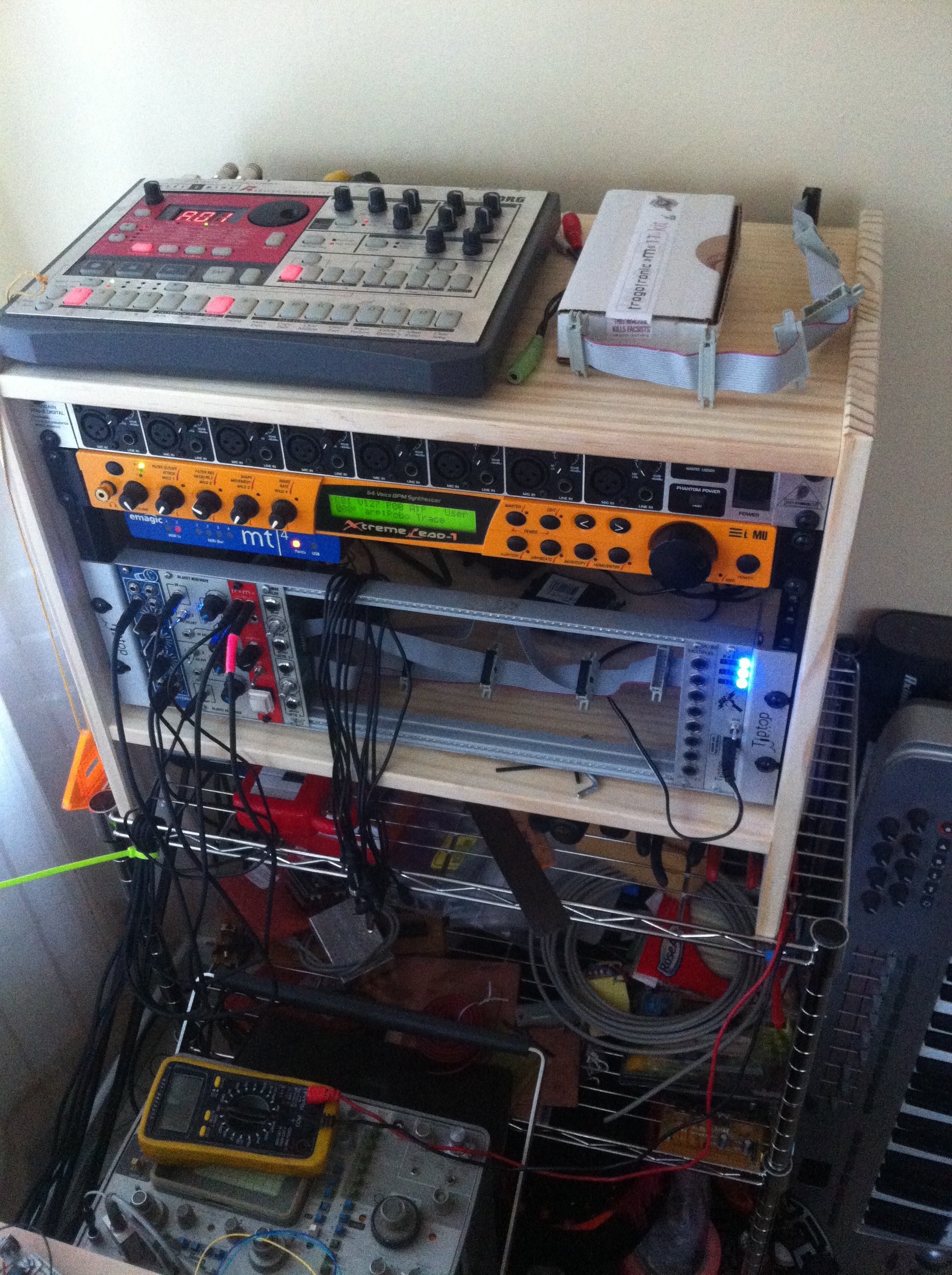 A more recent shot of the right end of the workspace...