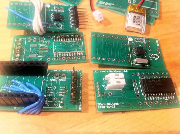 LED Matrix Necklace work!